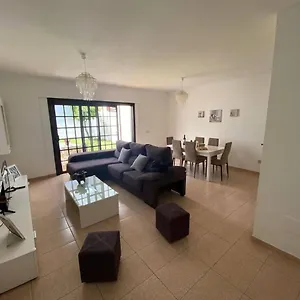 Сasa de vacaciones Violeta